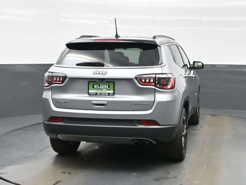 Used 2022 Jeep Compass Limited AWD/4WD image 7