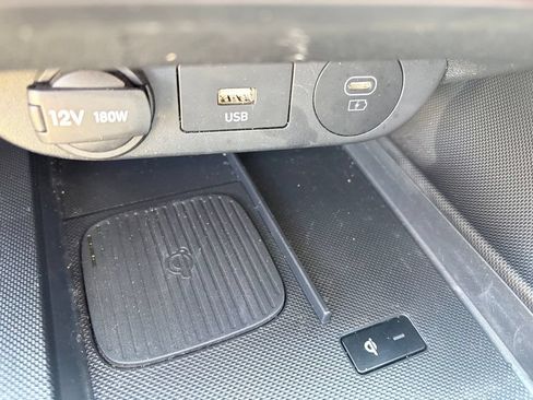 Used 2025 Hyundai Elantra Sport FWD image 21