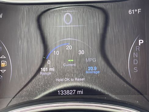 Used 2015 Jeep Grand Cherokee Overland w/ Advanced Technology Group AWD/4WD image 29