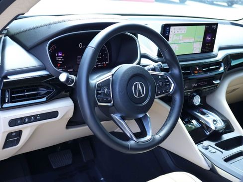 Certified 2025 Acura MDX FWD w/ Technology Package image 2