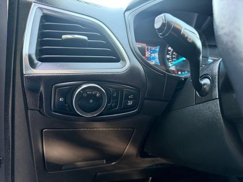 Used 2024 Ford Edge Titanium AWD/4WD image 29