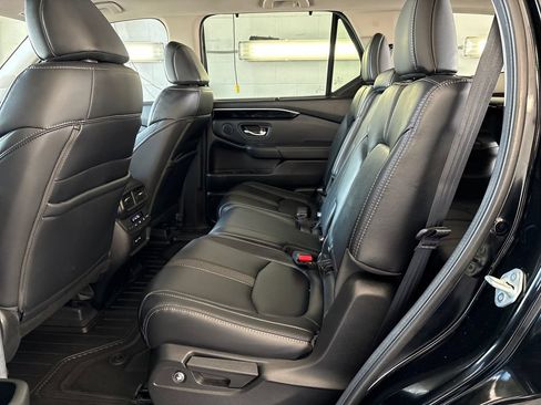 Used 2025 Honda Pilot EX-L image 28