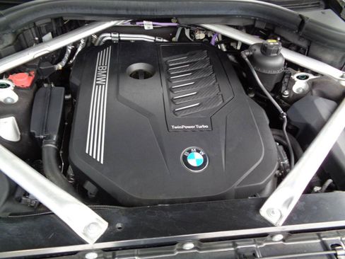 Used 2022 BMW X7 xDrive40i w/ Executive Package AWD/4WD image 18