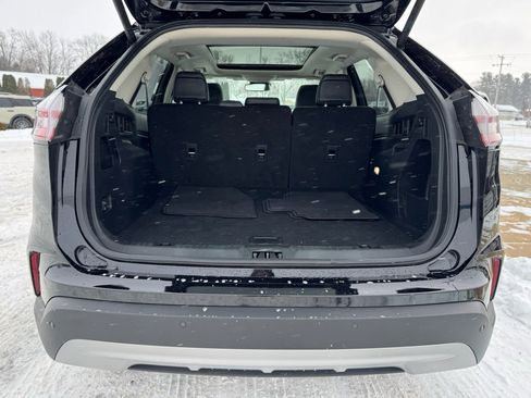 Used 2024 Ford Edge SEL w/ Convenience Package image 8