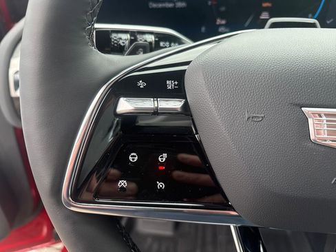 New 2025 Cadillac Lyriq Premium Luxury w/ LPO, Floor Liner Package image 22