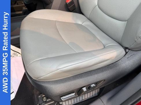 Used 2023 Toyota Sienna XLE AWD/4WD image 18