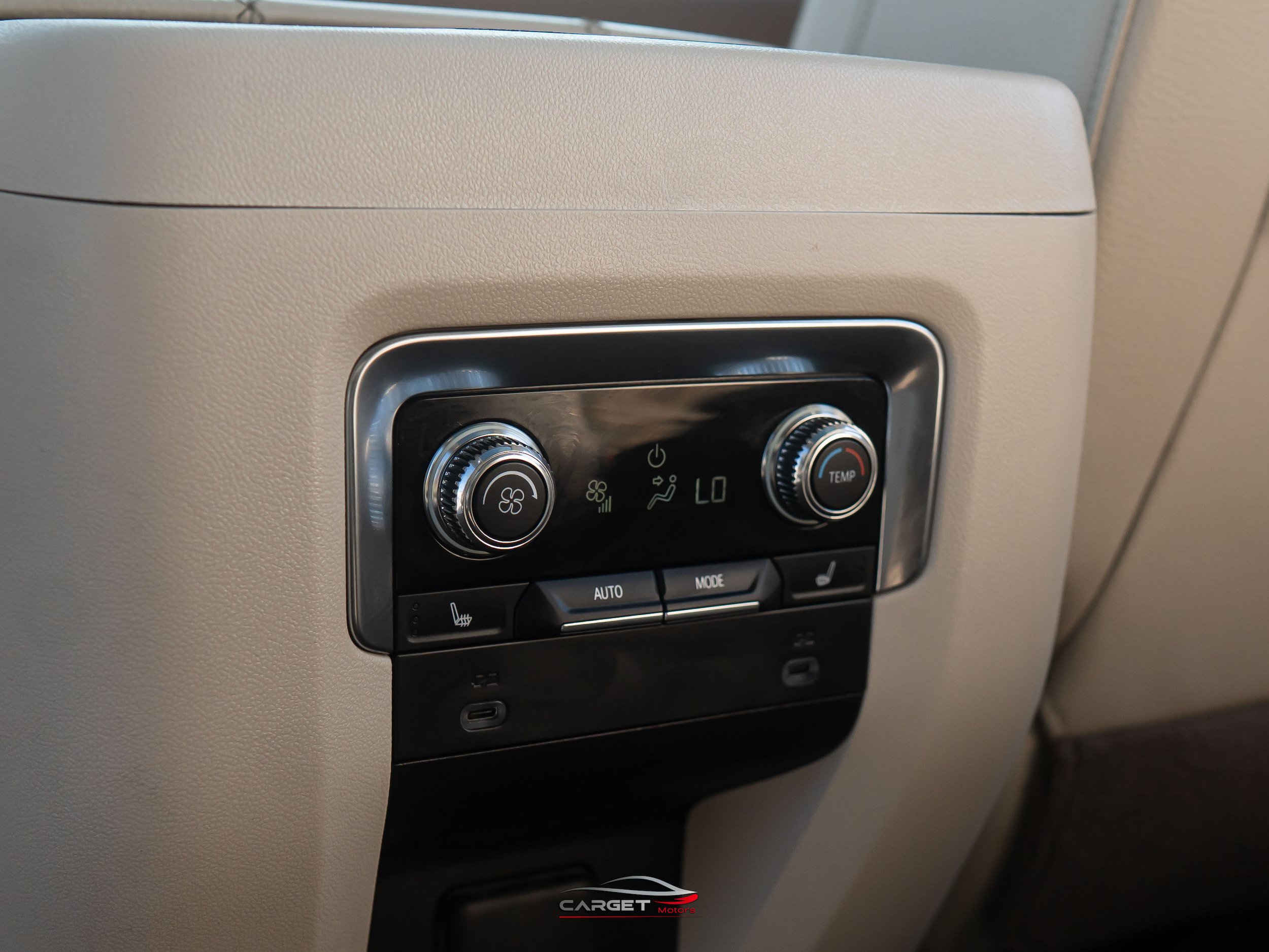 Used 2021 GMC Yukon XL Denali w/ Denali Premium Package AWD/4WD image 23