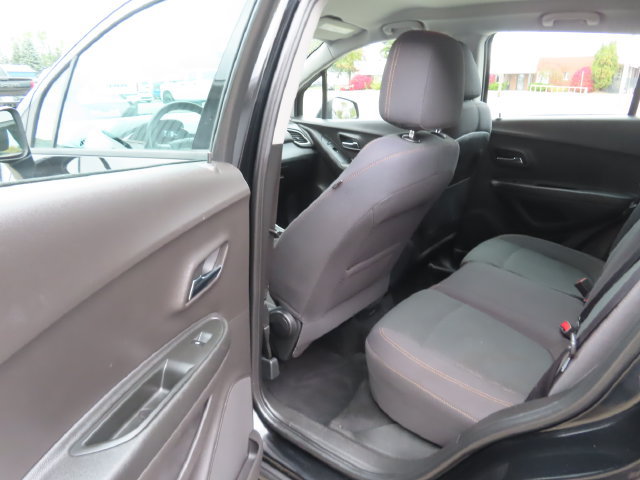 Used 2017 Chevrolet Trax LS AWD/4WD image 18
