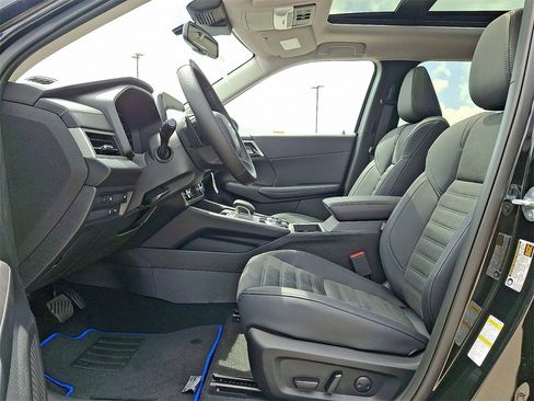 New 2025 Mitsubishi Outlander SE image 6