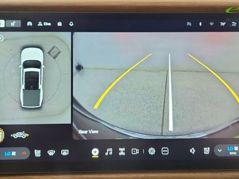 Used 2025 Rivian R1T Premium AWD/4WD image 47