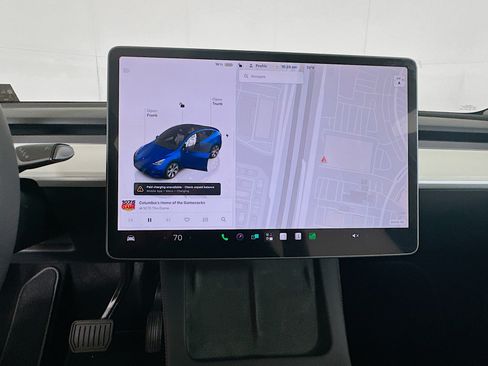 Used 2024 Tesla Model Y Long Range AWD/4WD image 19