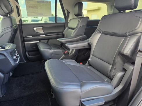 New 2026 Ford Expedition Platinum AWD/4WD image 18