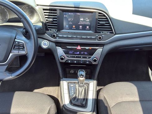 Used 2017 Hyundai Elantra Value Edition image 32