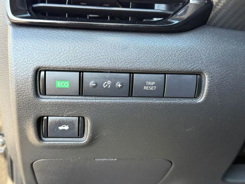 Used 2021 Nissan Sentra SV FWD image 18