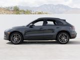 Certified 2022 Porsche Macan image 2