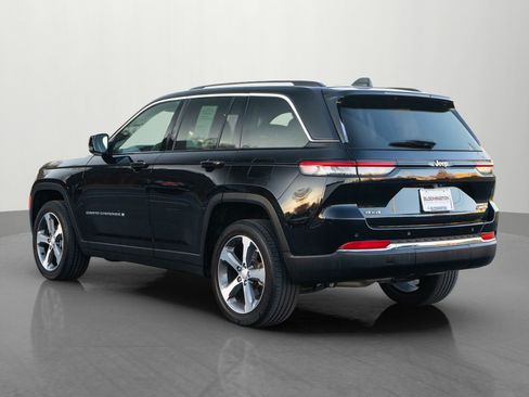 Used 2023 Jeep Grand Cherokee Limited w/ Trailer Tow Prep Group (B) image 5