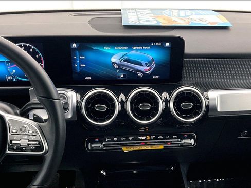 Used 2022 Mercedes-Benz GLB 250 image 5