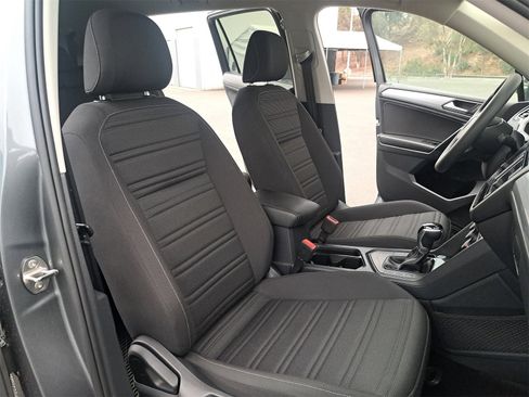 Used 2023 Volkswagen Tiguan S image 10