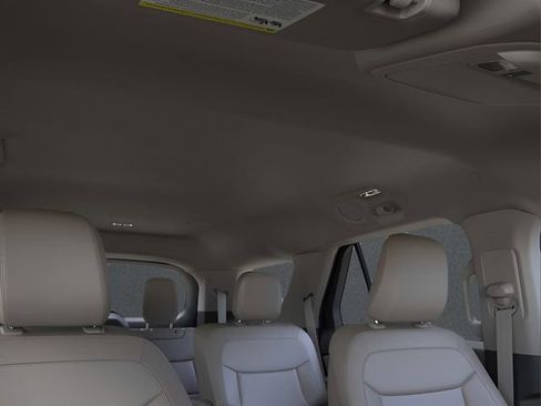 Used 2024 Ford Explorer XLT w/ Equipment Group 202A image 22