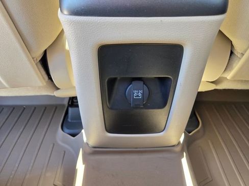 Used 2020 Dodge Journey SE w/ SE Popular Equipment Group FWD image 14