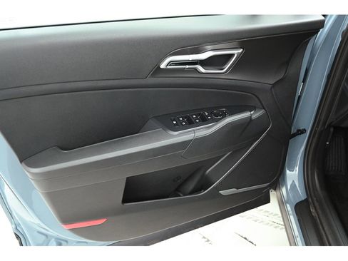 New 2026 Kia Sportage S image 14