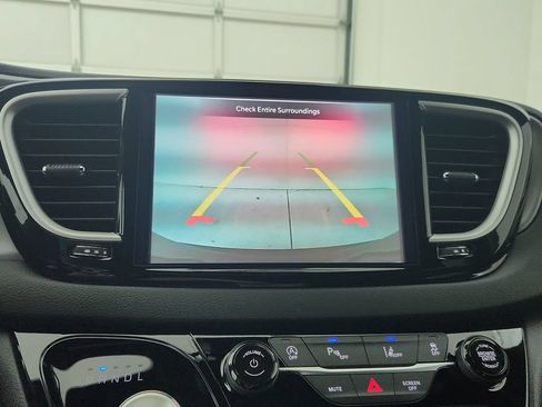 New 2027 Chrysler Pacifica LX FWD image 24