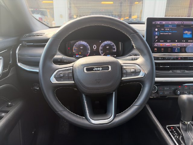 Used 2022 Jeep Compass High Altitude AWD/4WD image 15