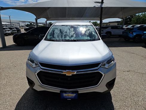 Used 2021 Chevrolet Traverse LS FWD image 3