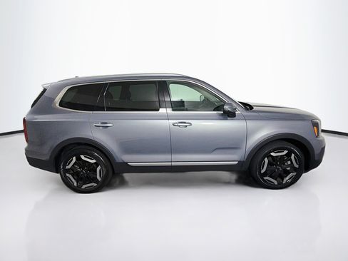 Used 2025 Kia Telluride S FWD image 10