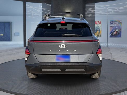 Used 2024 Hyundai Kona SEL FWD image 6