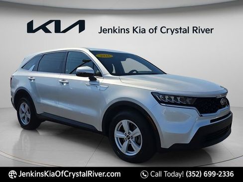 Used 2021 Kia Sorento LX FWD image 5