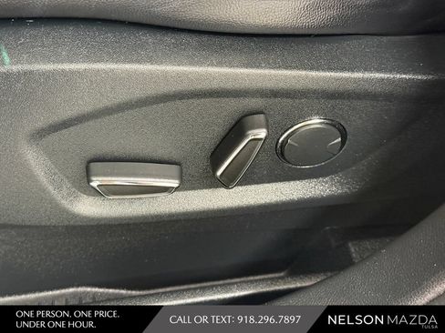 Used 2017 Ford Edge SEL w/ Equipment Group 201A FWD image 21