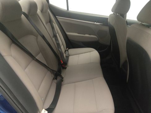 Used 2020 Hyundai Elantra SE FWD image 19