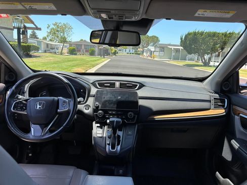 Used 2018 Honda CR-V Touring image 15