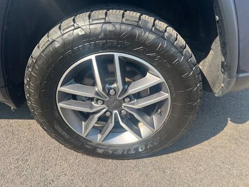 Used 2021 Jeep Grand Cherokee Limited AWD/4WD image 39