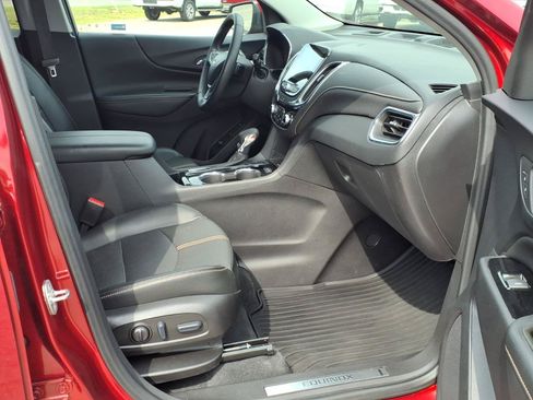 Used 2023 Chevrolet Equinox Premier AWD/4WD image 20
