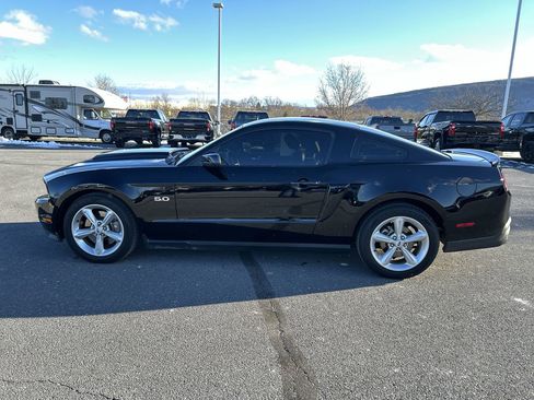 Used 2011 Ford Mustang GT Premium image 4