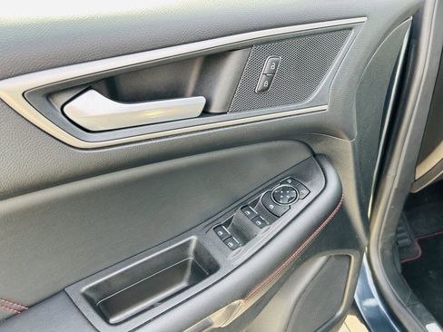 Used 2024 Ford Edge ST-Line image 11