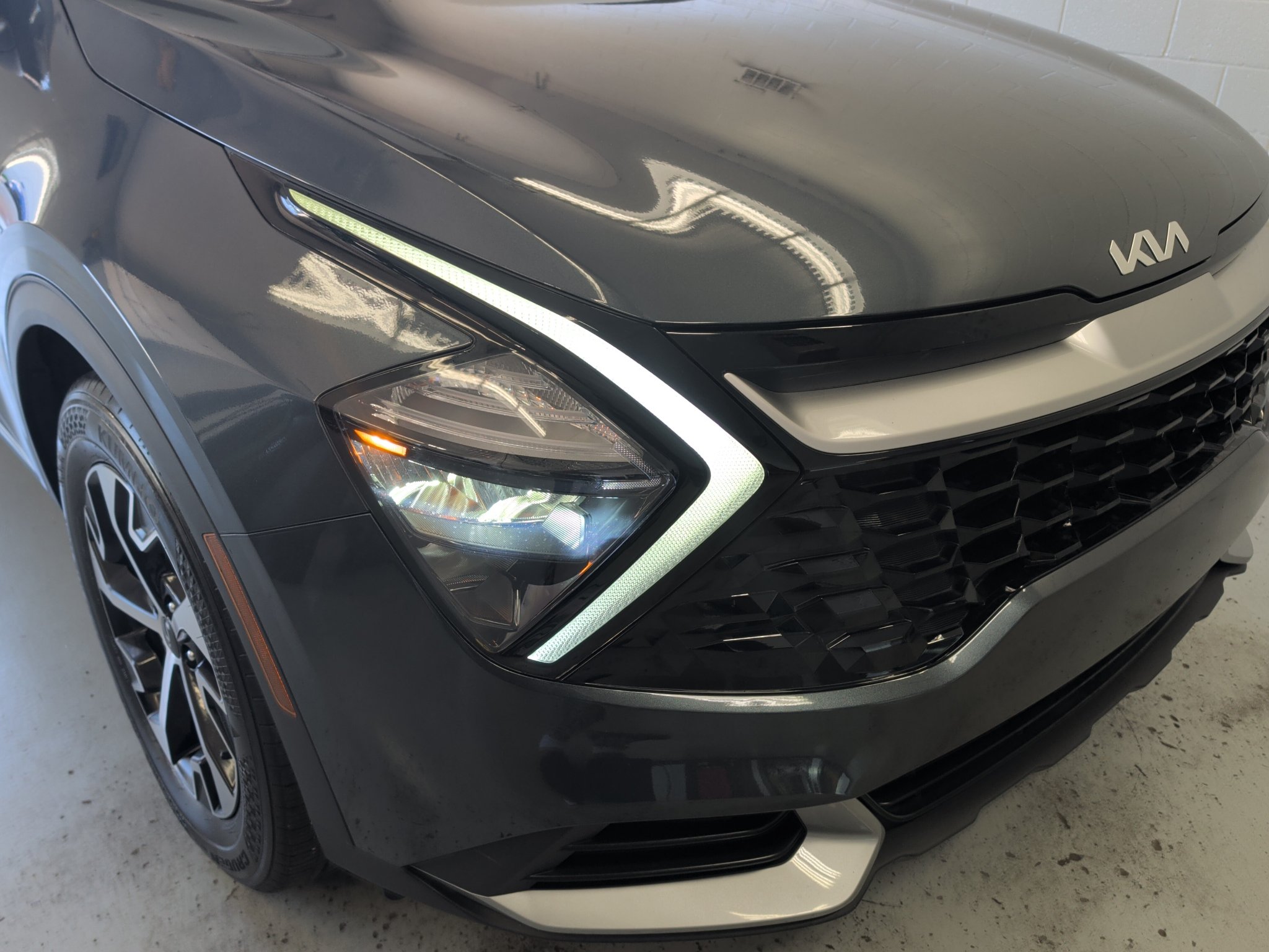 Certified 2023 Kia Sportage EX FWD image 5