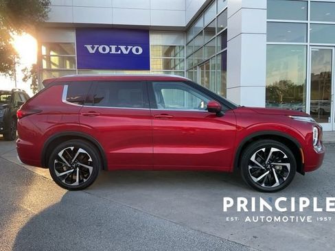 Used 2023 Mitsubishi Outlander SEL FWD image 5