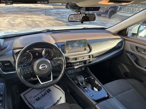 Used 2022 Nissan Rogue S image 12