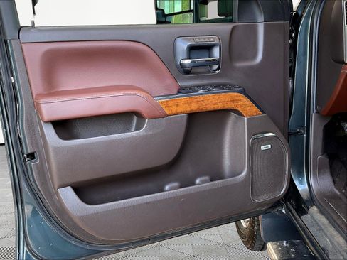 Used 2018 Chevrolet Silverado 2500 High Country AWD/4WD image 21