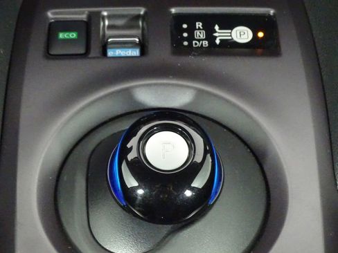 Used 2023 Nissan Leaf S image 37