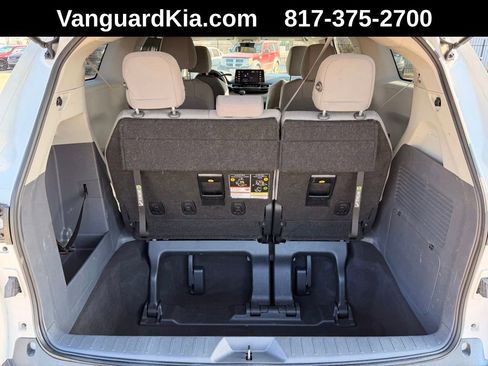 Used 2024 Toyota Sienna LE image 24