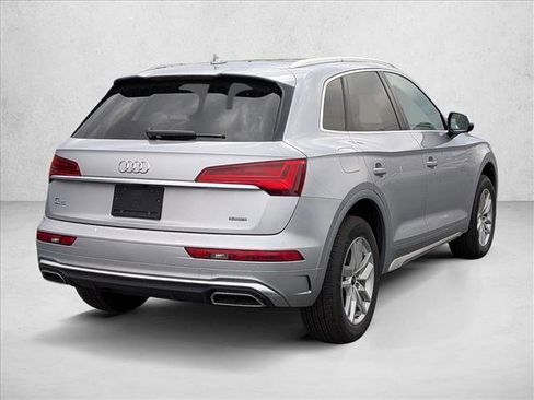 Certified 2023 Audi Q5 2.0T Premium w/ Convenience Package image 4
