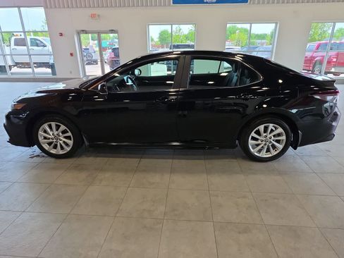 Used 2024 Toyota Camry SE FWD image 12
