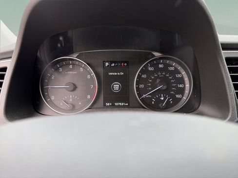 Used 2017 Hyundai Elantra Limited w/ Limited Tech Package 04 image 9