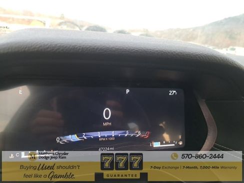 Used 2023 Jeep Grand Cherokee L Laredo image 14