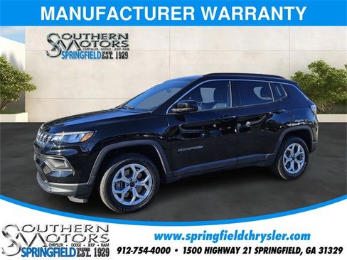 Used 2025 Jeep Compass Latitude image 1