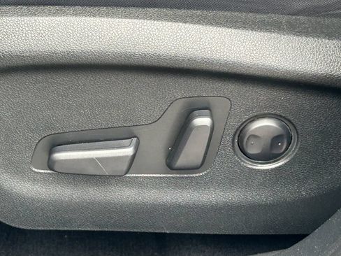 Used 2019 Kia Sorento AWD V6 image 25